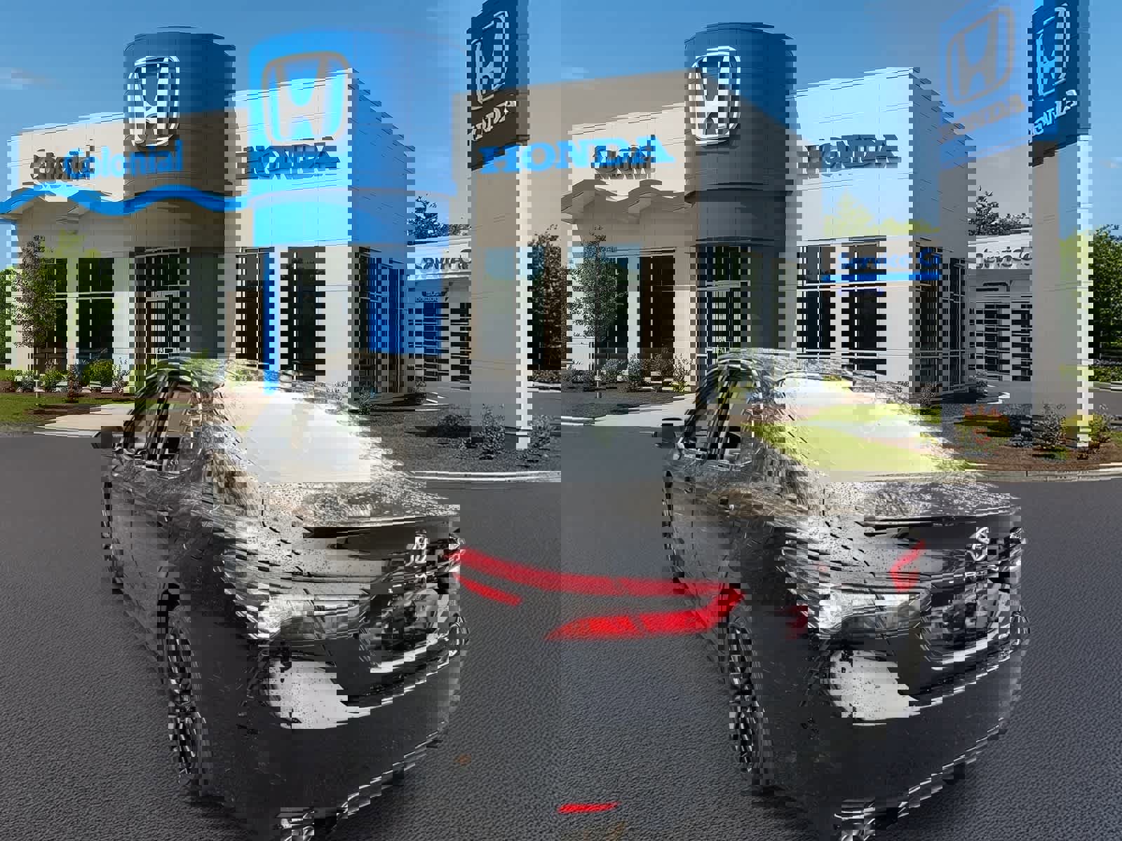 Used 2022 Toyota Camry XSE w/ Navigation Package image 4