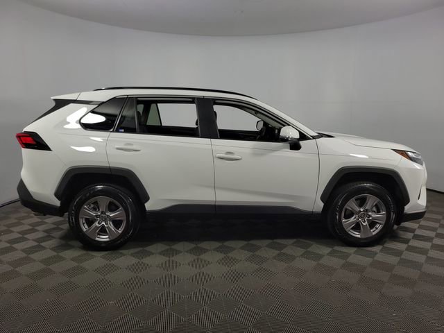 Used 2022 Toyota RAV4 XLE w/ Convenience Package FWD image 10