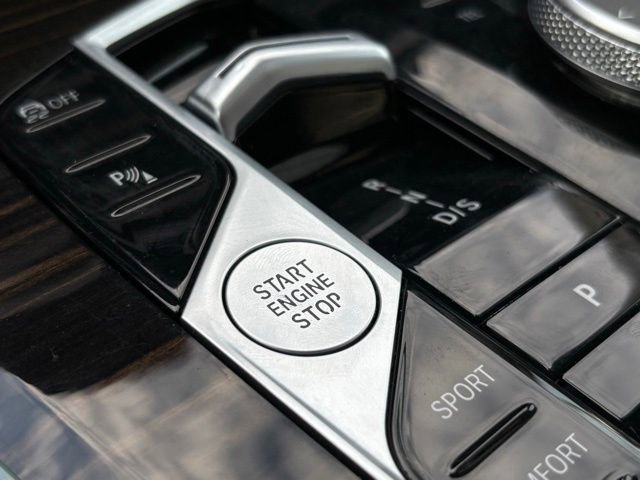 Used 2025 BMW X5 xDrive40i w/ Premium Package image 40