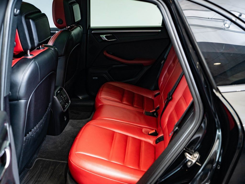 Certified 2021 Porsche Macan GTS AWD/4WD image 37