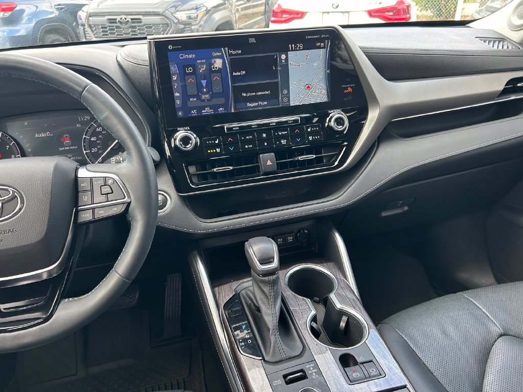 Used 2021 Toyota Highlander Limited AWD/4WD image 20