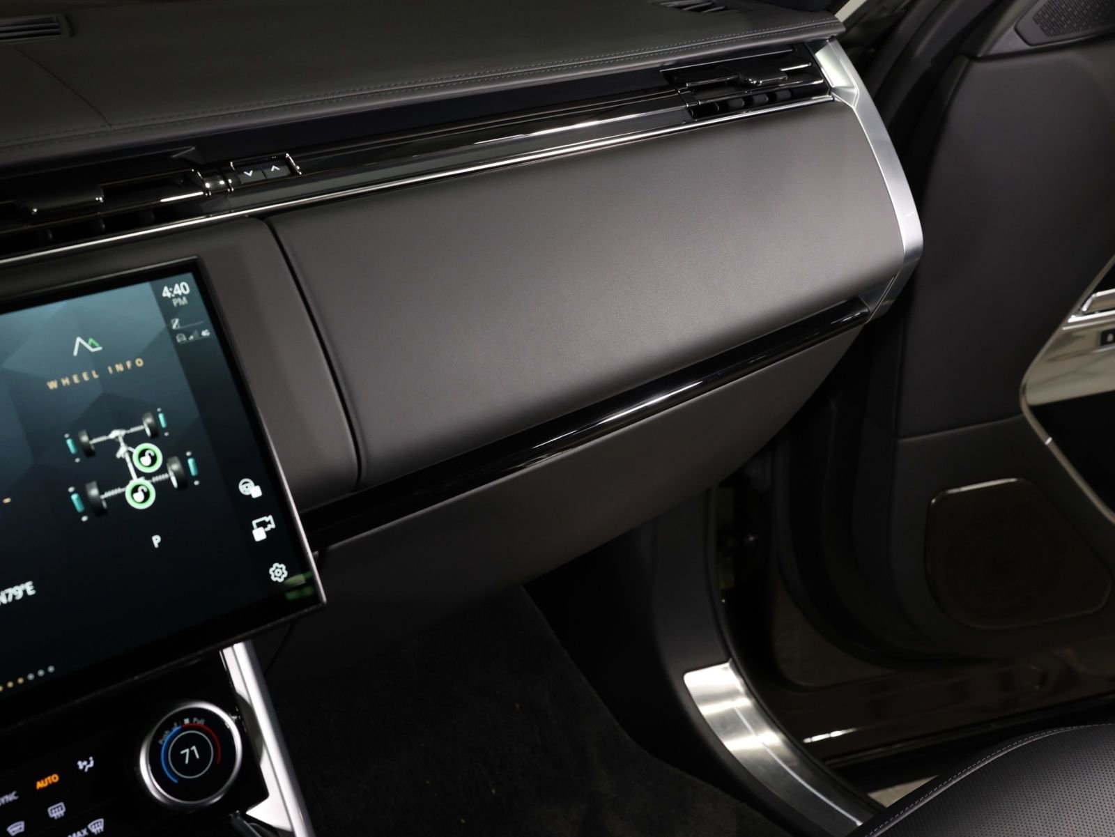 Used 2023 Land Rover Range Rover Long Wheelbase Autobiography image 34