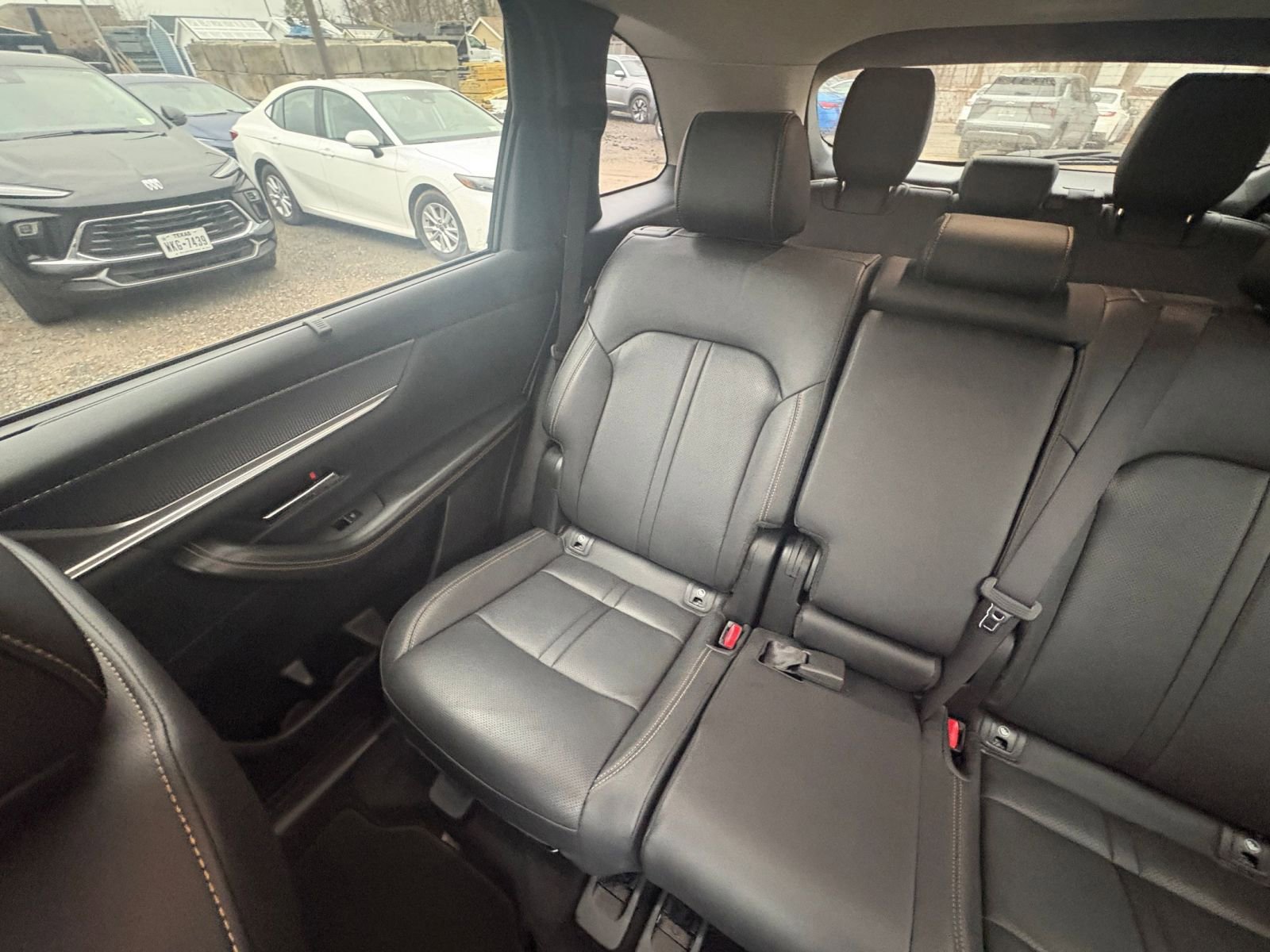 Used 2025 MAZDA CX-90 3.3 Turbo w/ Preferred Package image 36