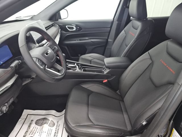 New 2026 Jeep Compass Trailhawk w/ Sun, Sound & Navigation Group AWD/4WD image 22
