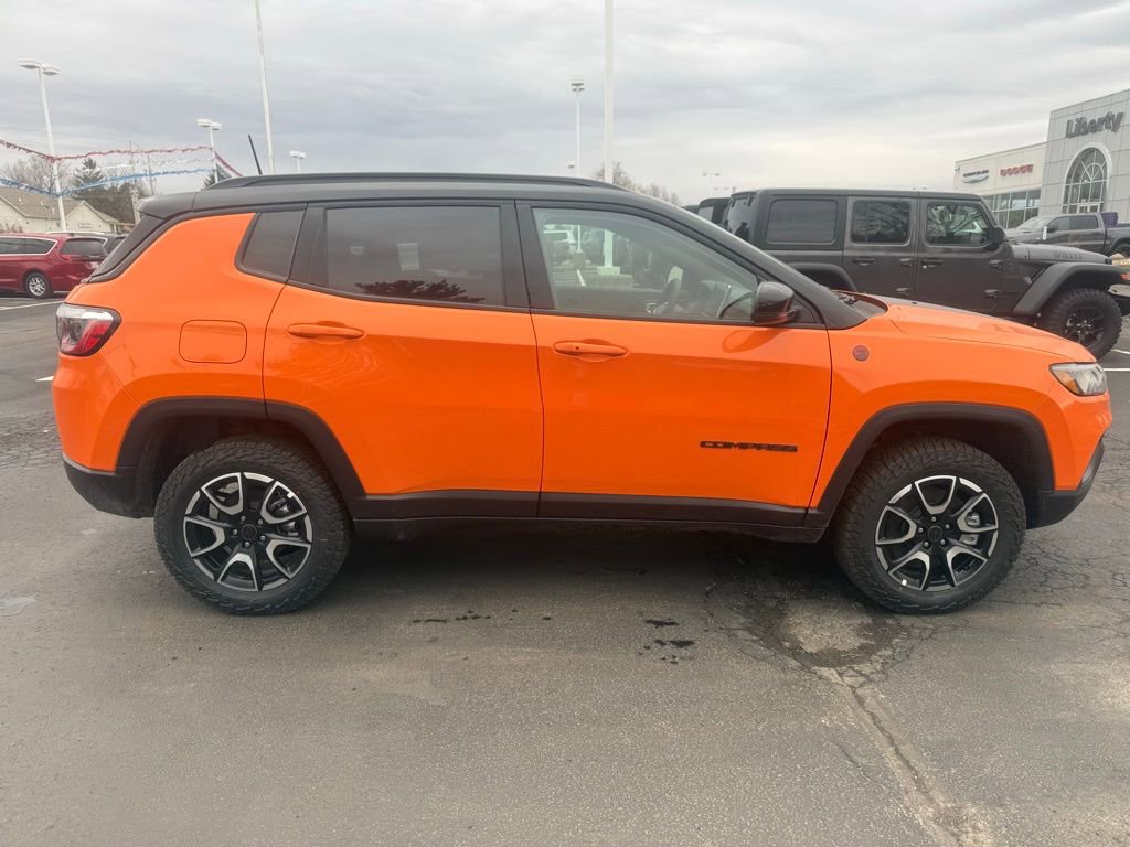 New 2026 Jeep Compass Trailhawk AWD/4WD image 2