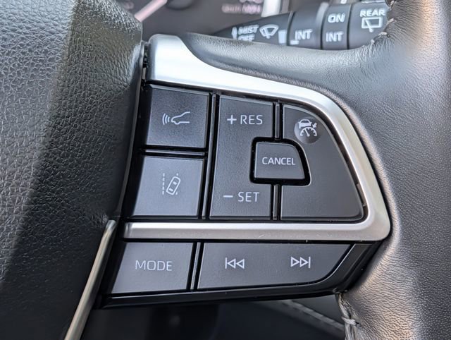 Used 2023 Toyota Highlander XLE image 21