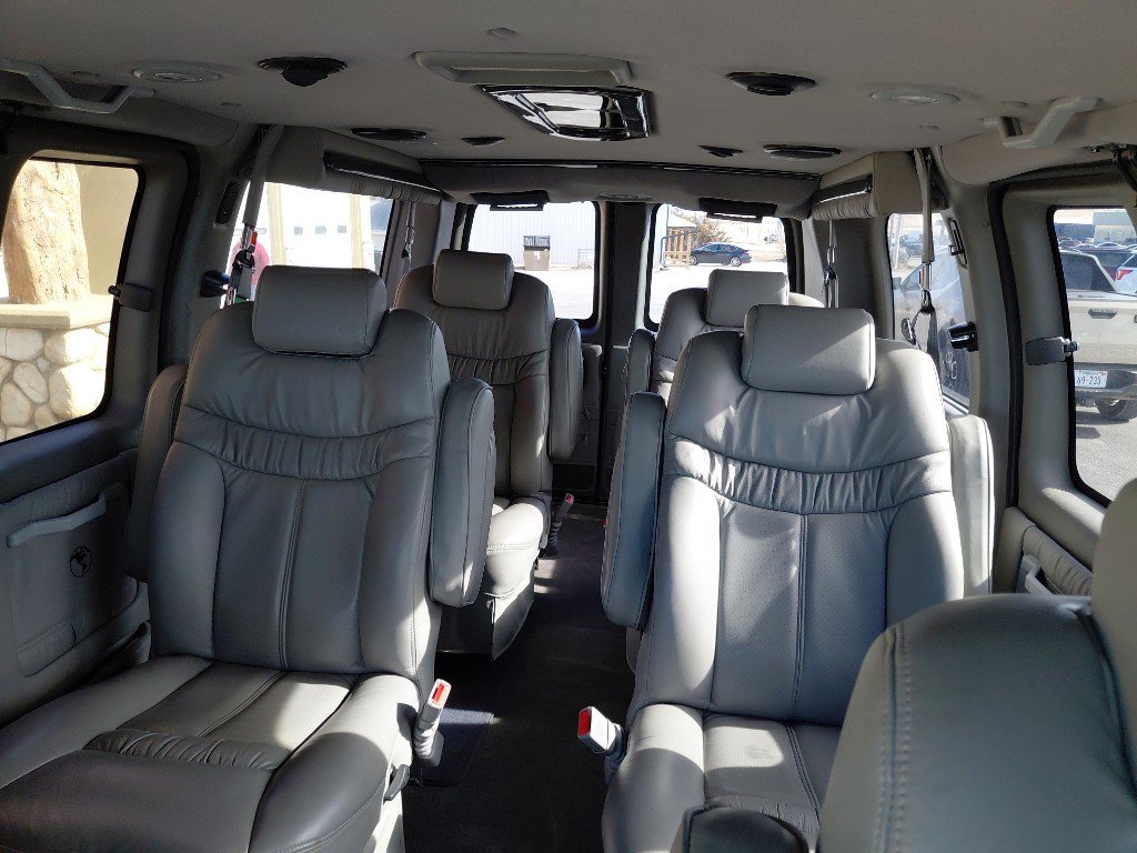 Used 2005 GMC Savana 1500 AWD w/ Preferred Equipment Group image 25