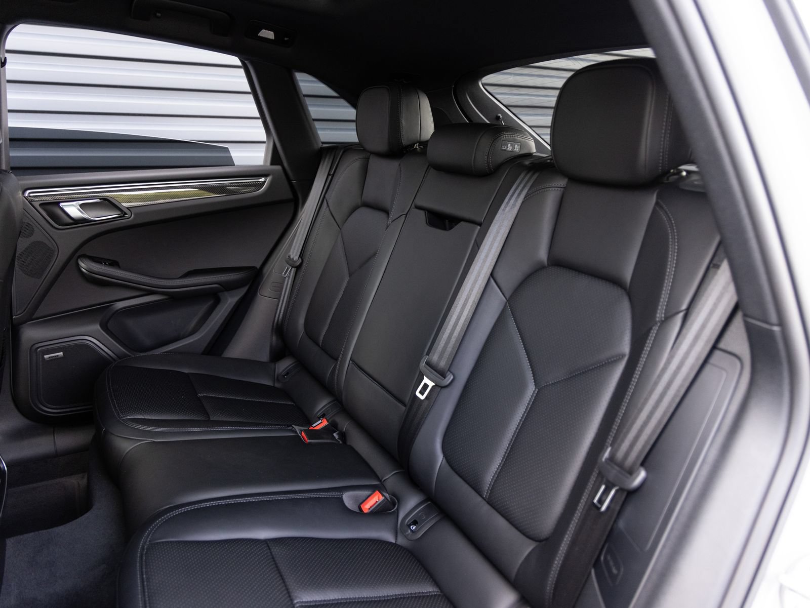New 2025 Porsche Macan AWD/4WD image 26