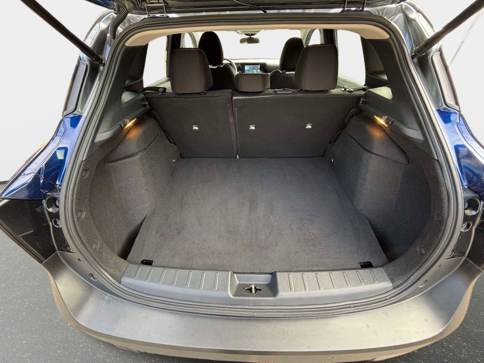 Used 2025 Nissan Kicks SV image 24