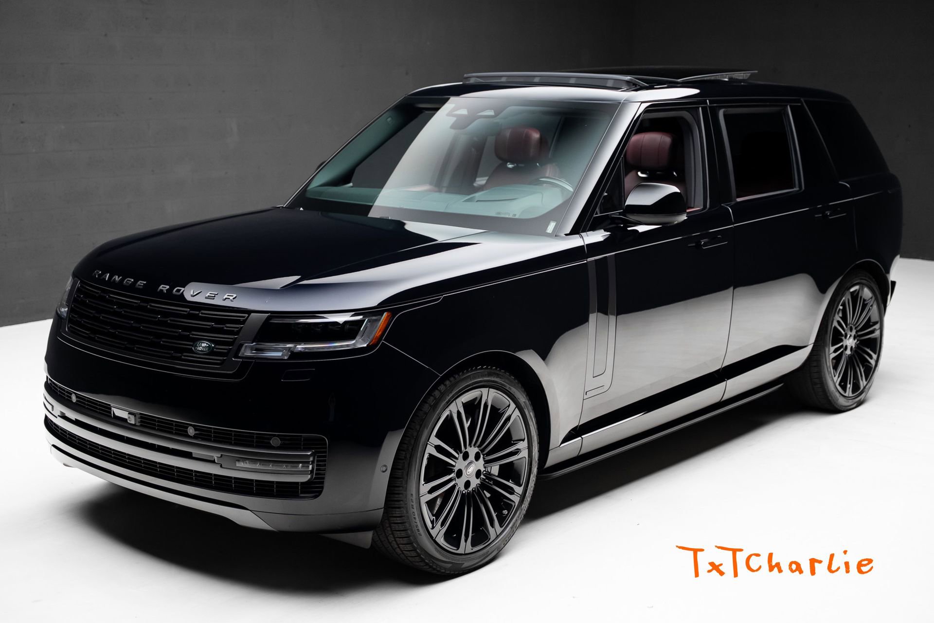 Used 2024 Land Rover Range Rover Long Wheelbase Autobiography AWD/4WD image 1