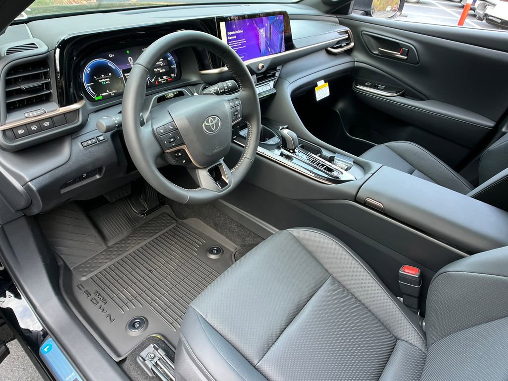 New 2025 Toyota Crown Signia w/ Advanced Technology Package image 10