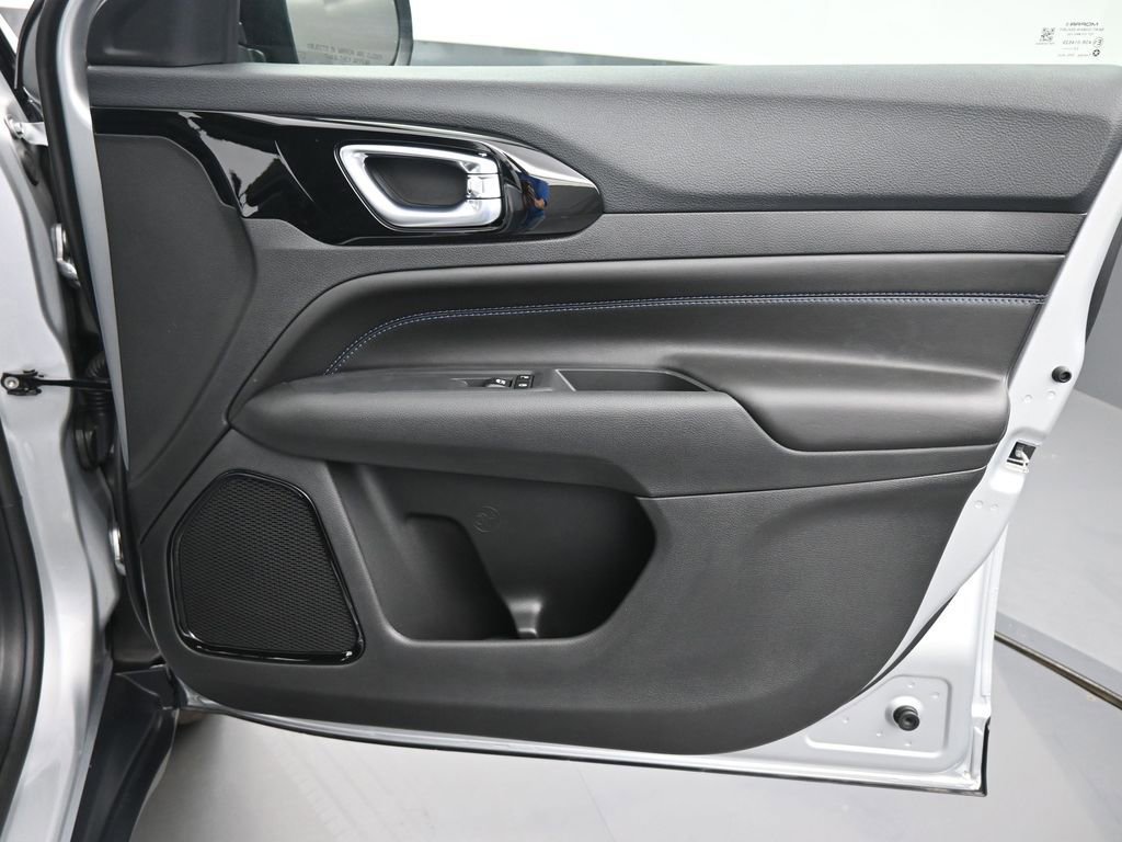 New 2026 Jeep Compass Limited image 20