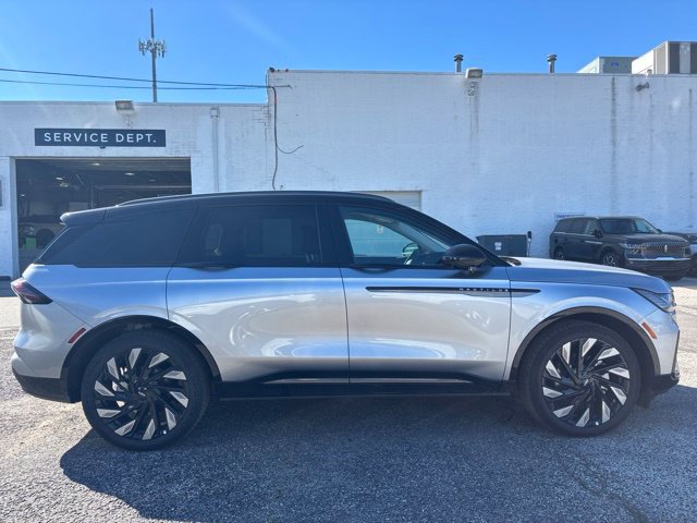 New 2026 Lincoln Nautilus Reserve w/ Jet Appearance Package AWD/4WD image 11