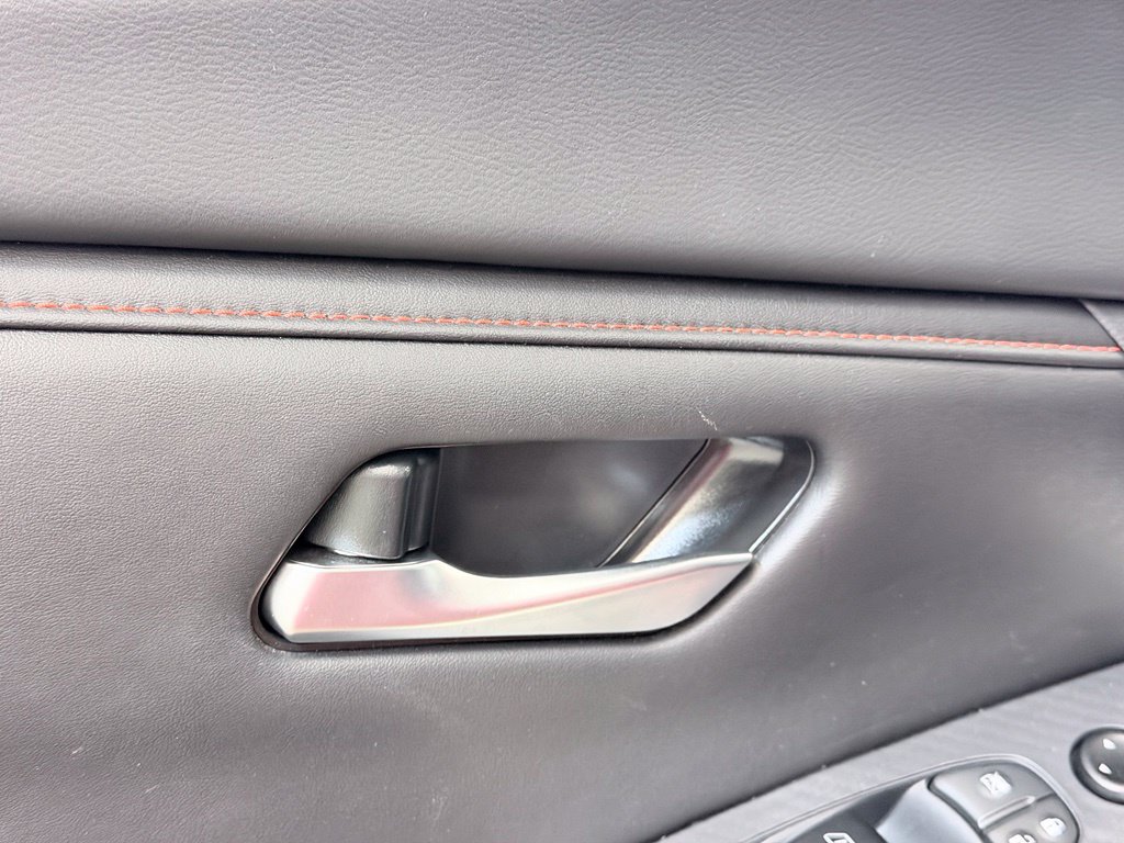 Used 2024 Nissan Sentra SR FWD image 8