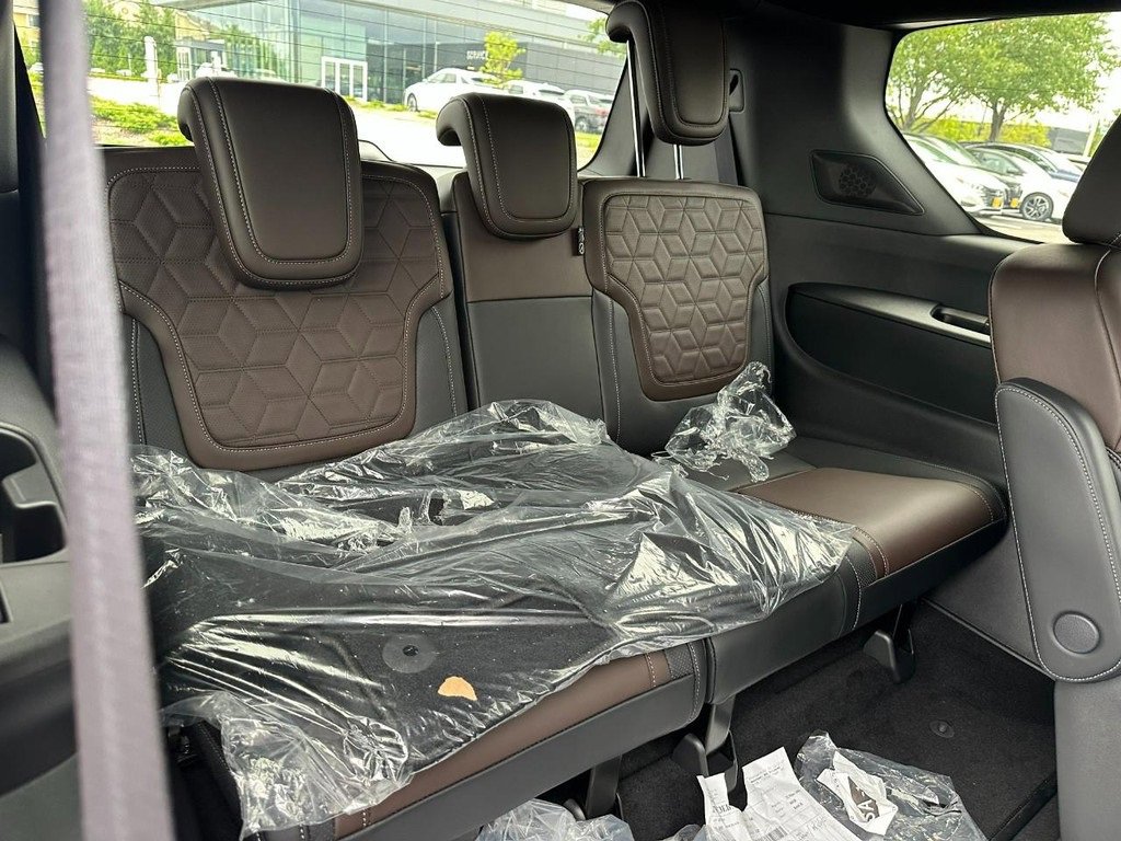 New 2025 Nissan Armada Platinum w/ Convenience Package image 5