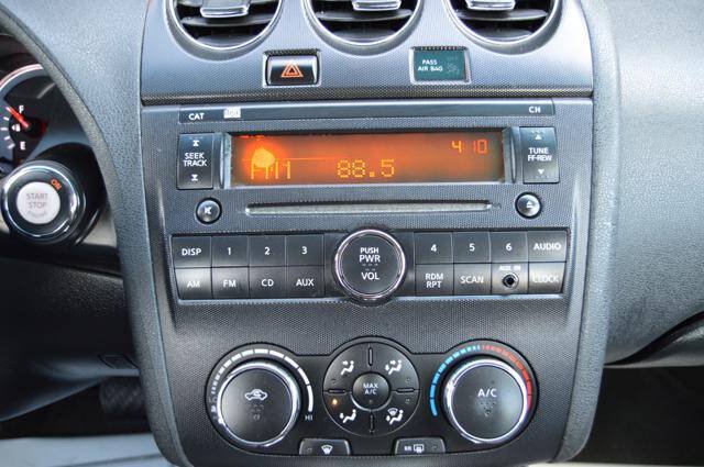 Used 2010 Nissan Altima 2.5 S FWD image 20