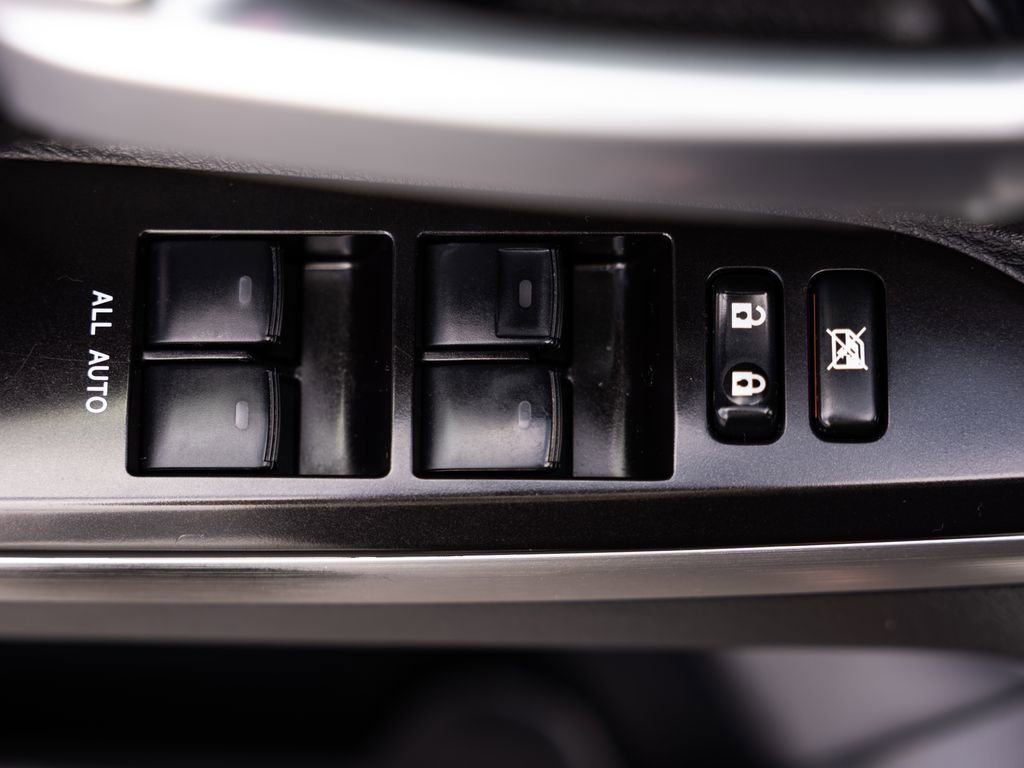 Used 2016 Toyota Land Cruiser AWD/4WD image 29