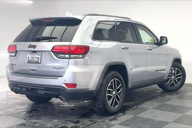 Used 2018 Jeep Grand Cherokee Trailhawk w/ Trailhawk Luxury Group AWD/4WD image 13