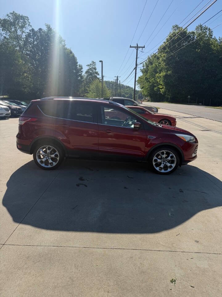 Used 2015 Ford Escape Titanium w/ Equipment Group 301A FWD image 5
