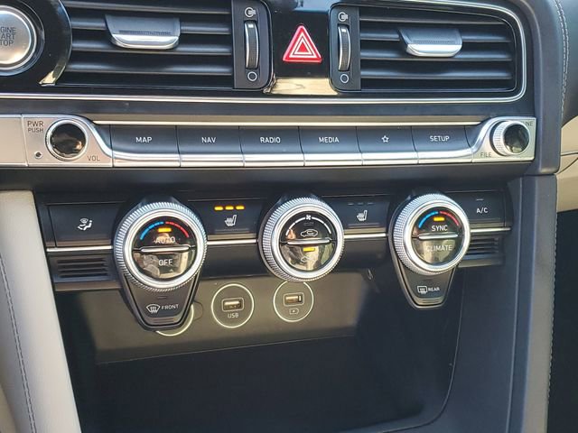 Used 2022 Genesis G70 3.3T image 25