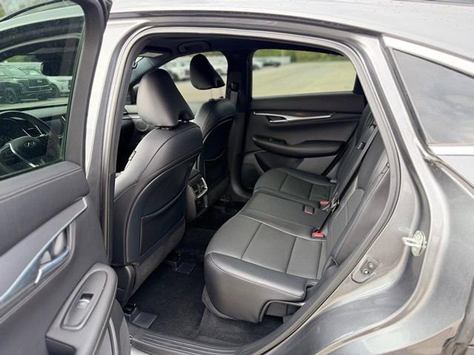 Certified 2023 INFINITI QX55 Luxe w/ Cargo Package image 10