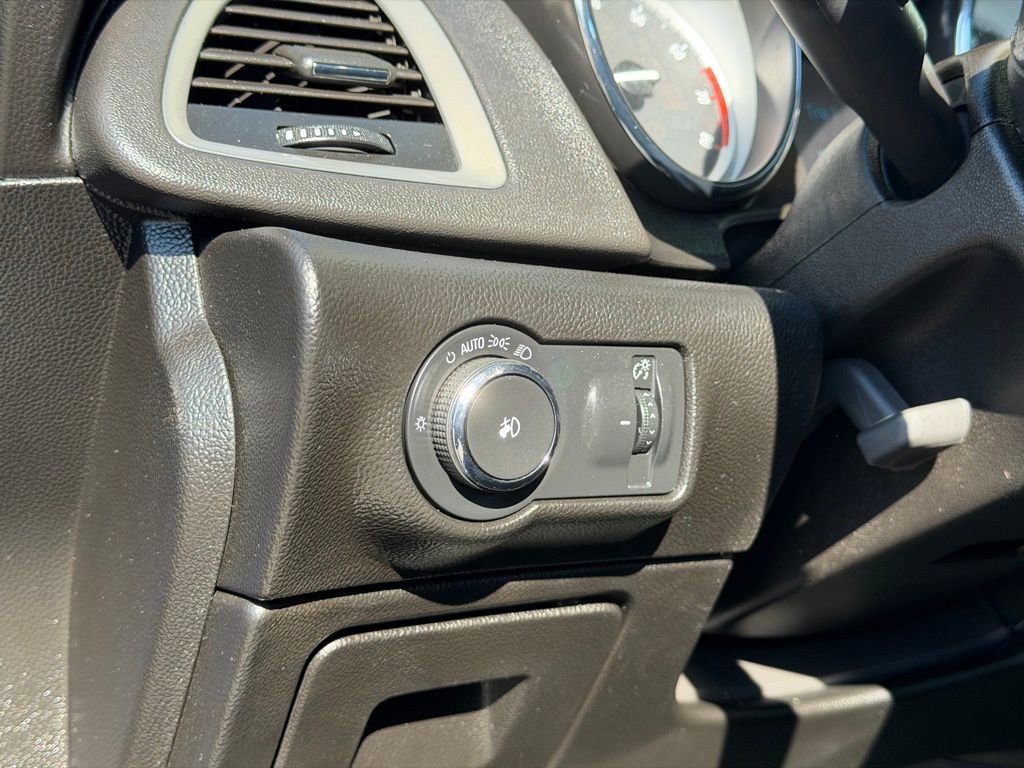 Used 2014 Buick Verano Premium image 25