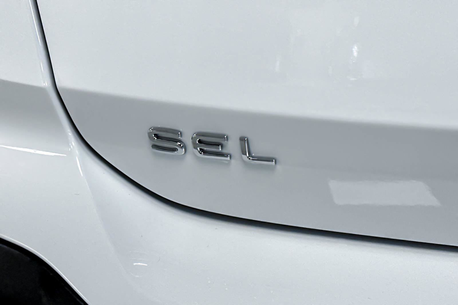 New 2026 Volkswagen Taos SEL image 25