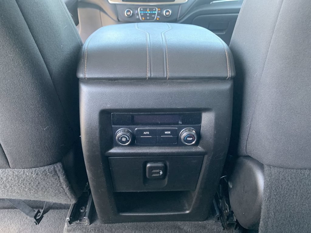Certified 2020 Chevrolet Traverse LT FWD image 19