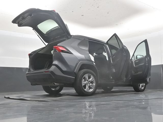 Used 2025 Toyota RAV4 XLE AWD/4WD image 59