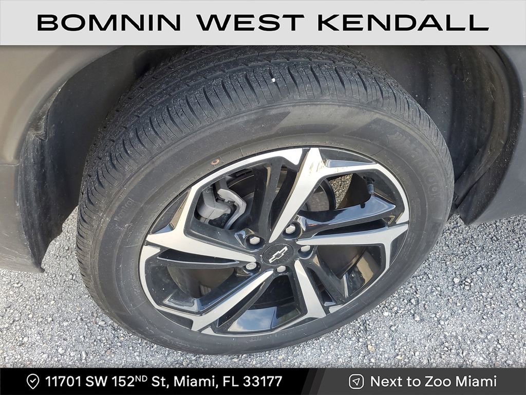 Used 2022 Chevrolet TrailBlazer RS w/ Sun and Liftgate Package image 9