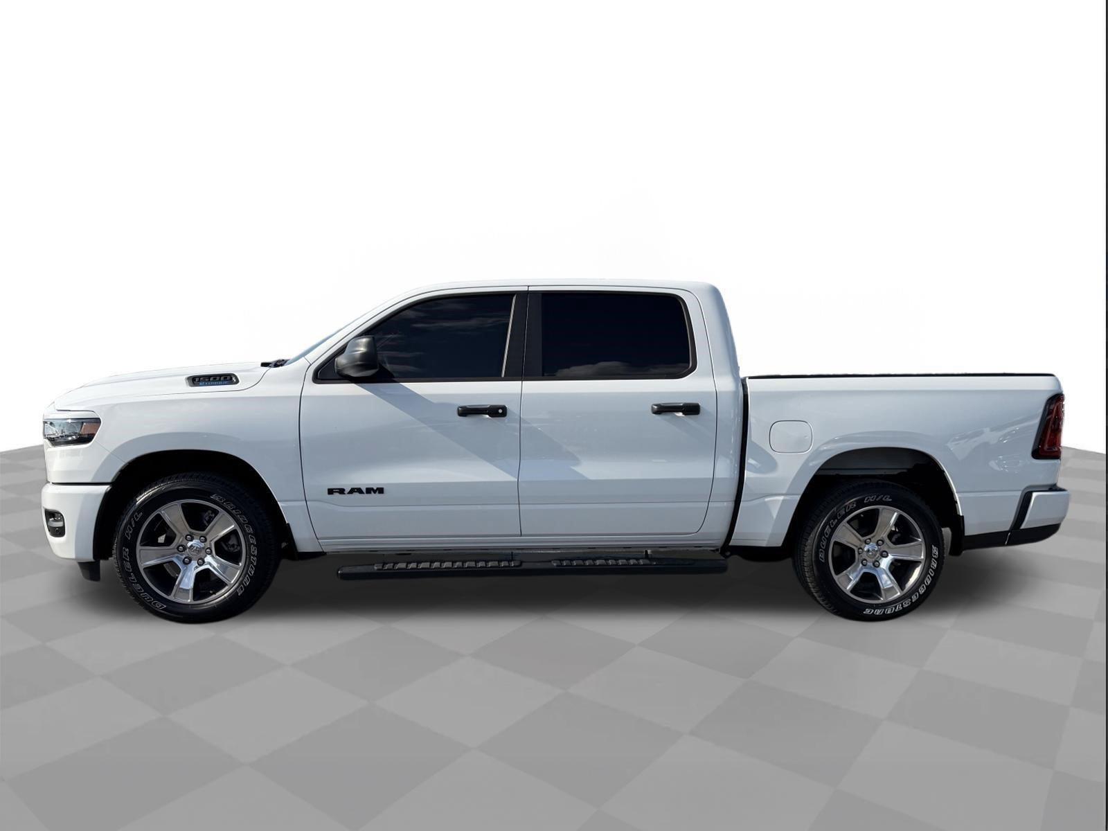 Used 2026 RAM 1500 Express RWD image 2