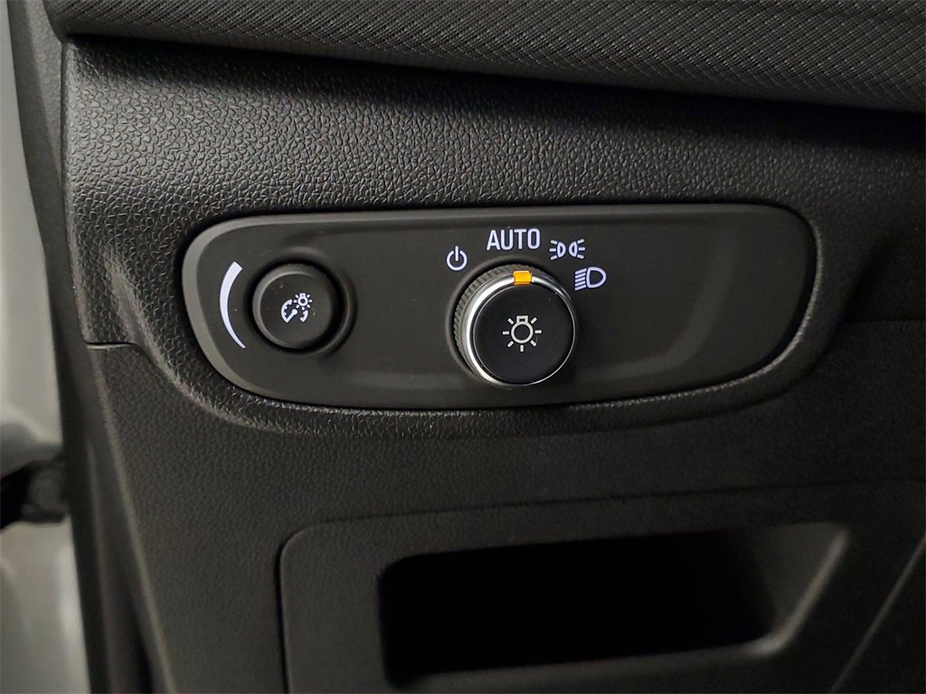 Used 2025 Chevrolet TrailBlazer LT image 14