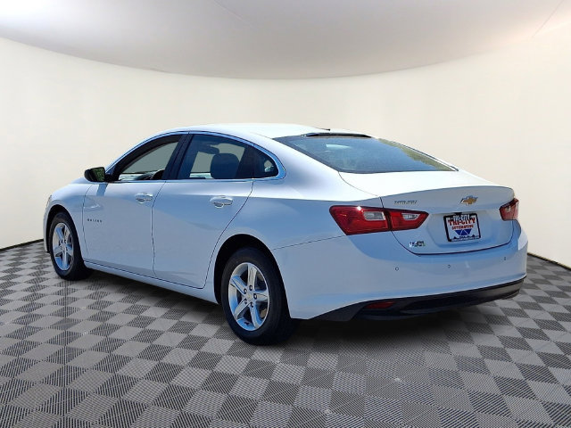 Used 2024 Chevrolet Malibu LS w/ Driver Confidence Package FWD image 4