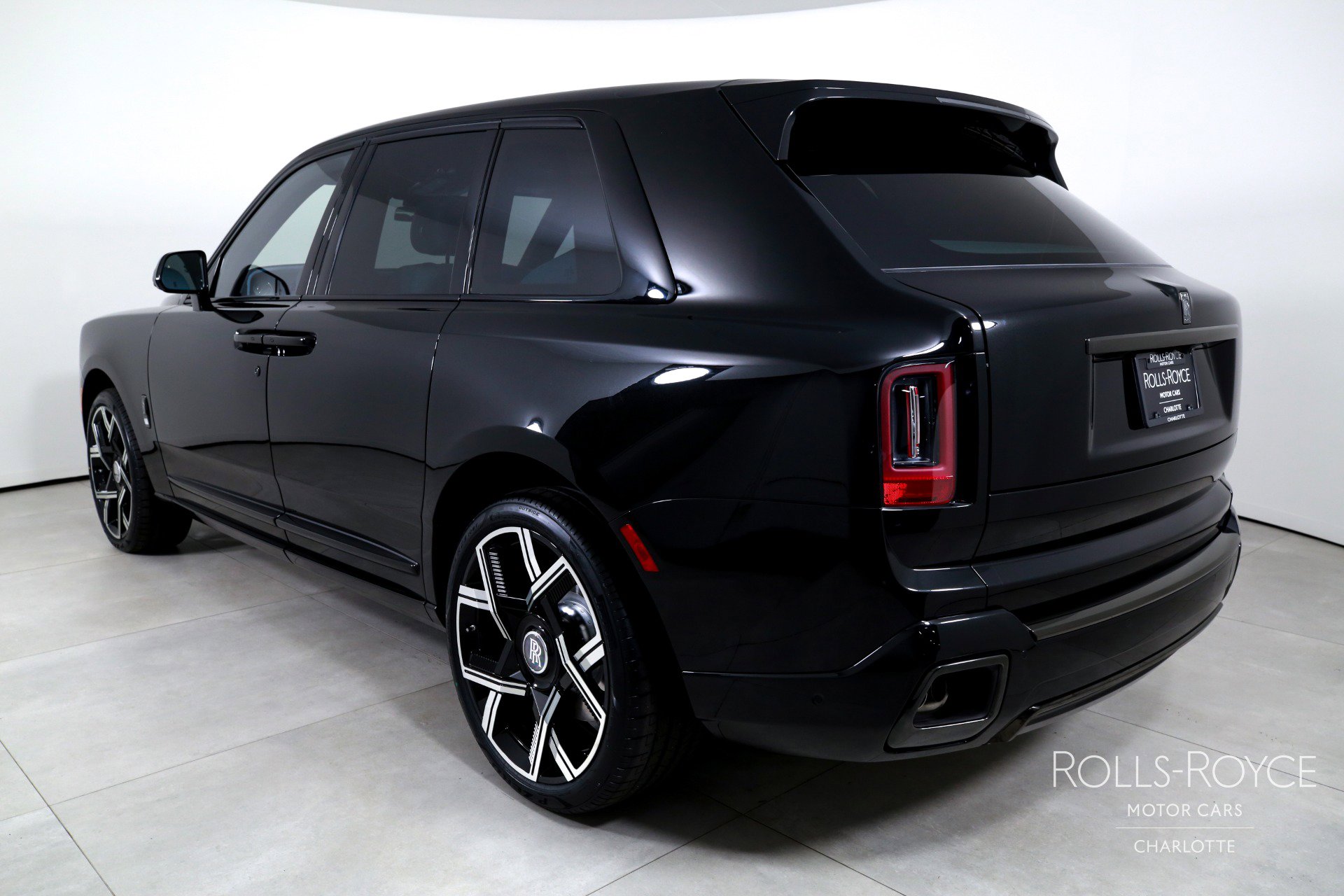 New 2027 Rolls-Royce Cullinan Black Badge AWD/4WD image 8