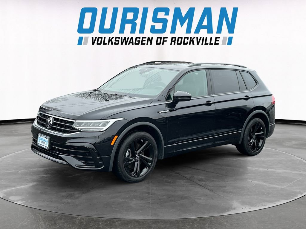 Used 2023 Volkswagen Tiguan SE R-Line image 2