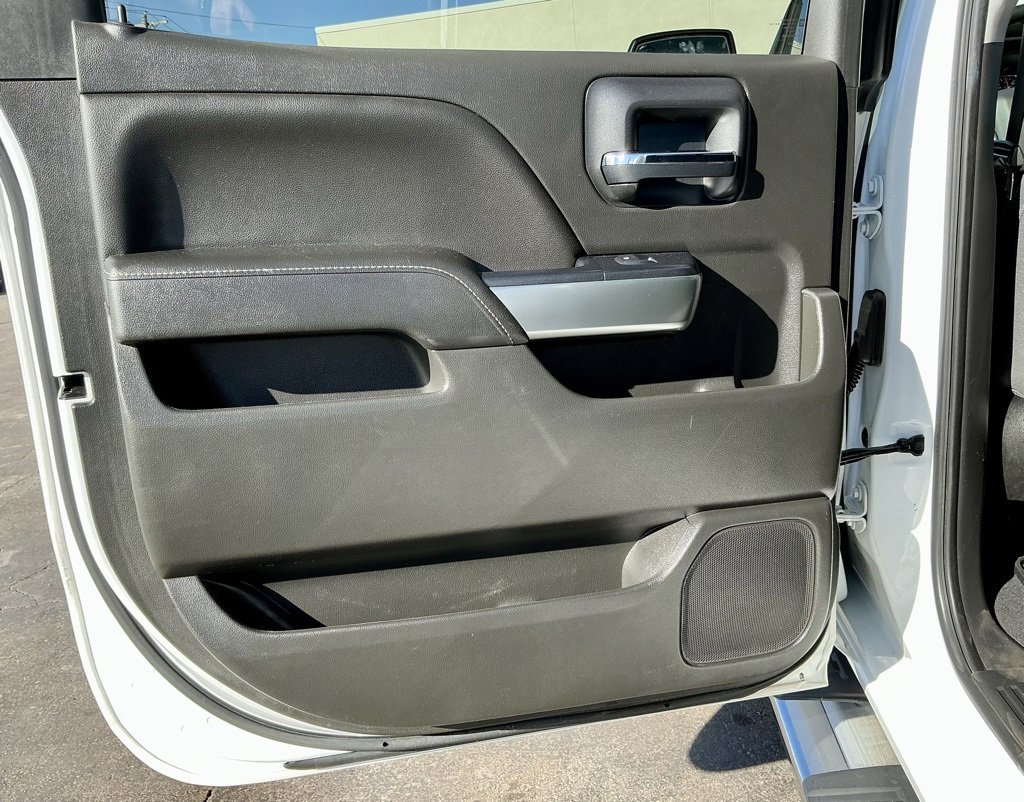 Used 2018 Chevrolet Silverado 1500 LT w/ Texas Edition image 31