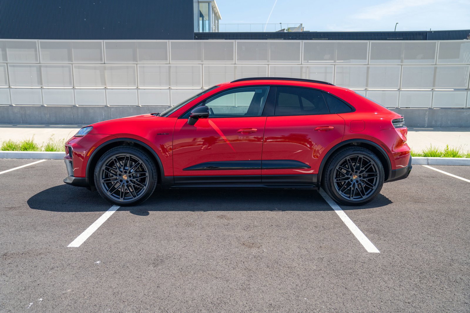 New 2026 Porsche Macan GTS Electric AWD/4WD image 2