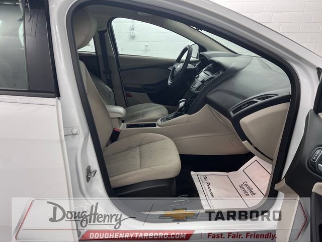 Used 2015 Ford Focus SE FWD image 34