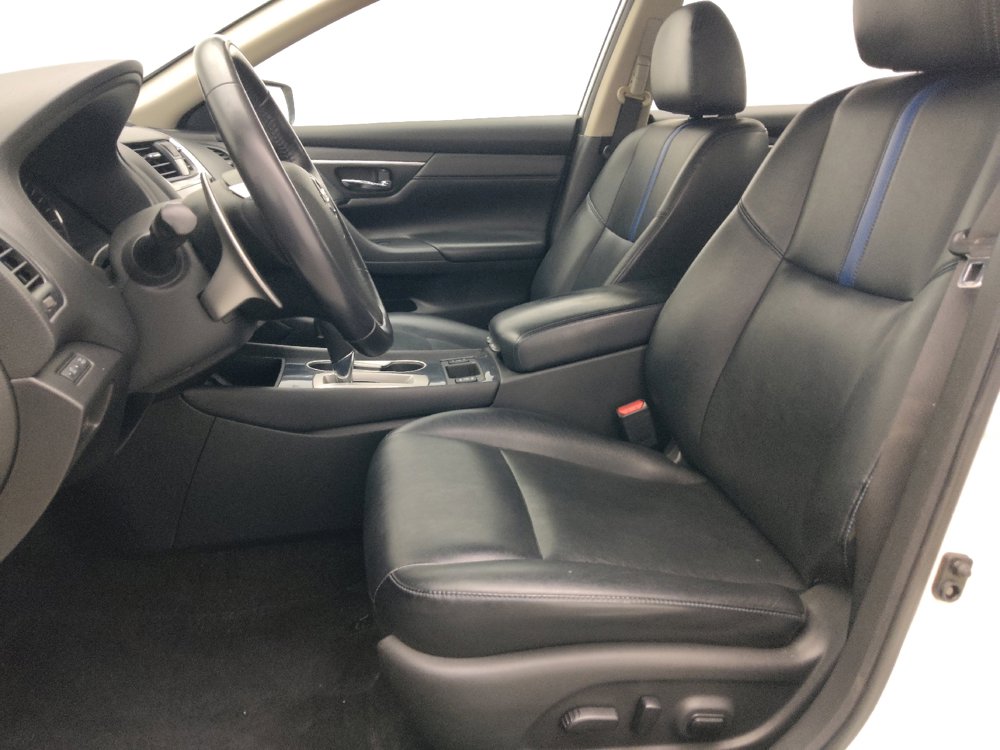 Used 2018 Nissan Altima 2.5 SR w/ SR Midnight Edition FWD image 17