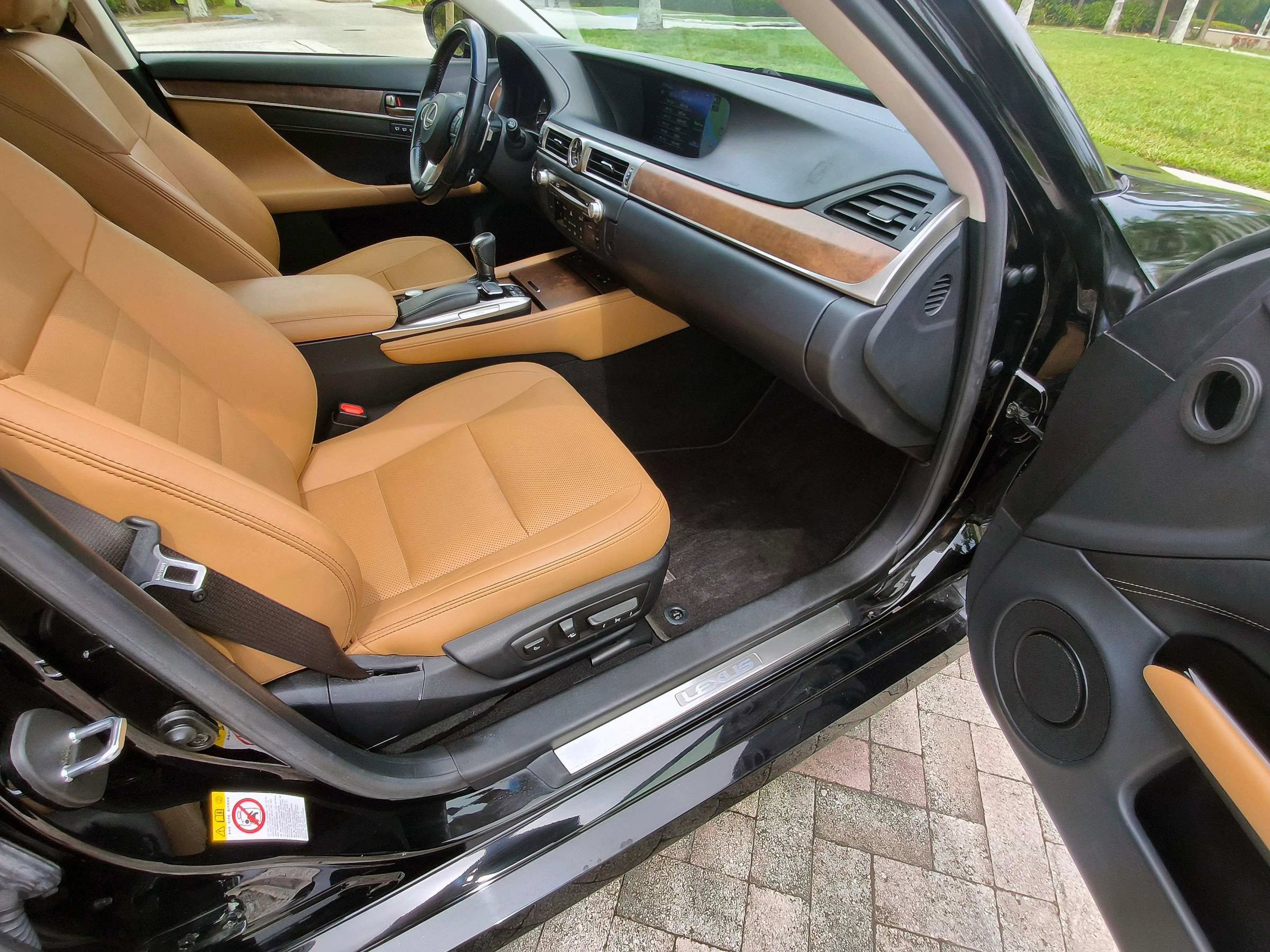 Used 2017 Lexus GS 350 w/ Preferred Accessory Package RWD image 42