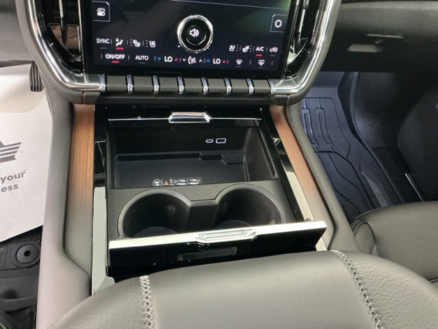 Used 2026 GMC Yukon Denali w/ Denali Reserve Package AWD/4WD image 20