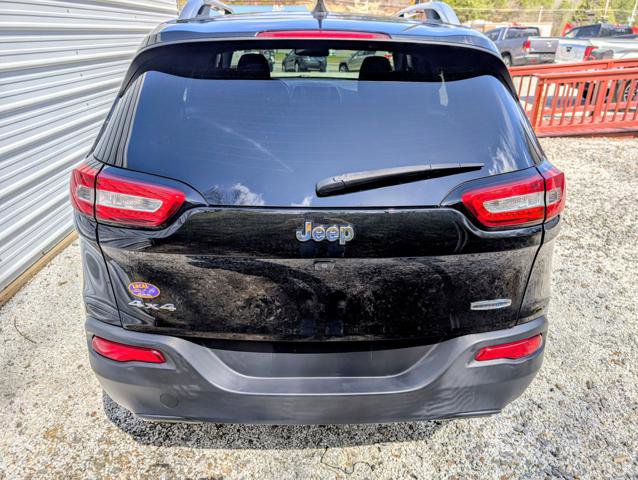 Used 2016 Jeep Cherokee Latitude image 14