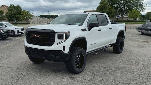 Used 2024 GMC Sierra 1500 Pro w/ Pro Value Package AWD/4WD image 4