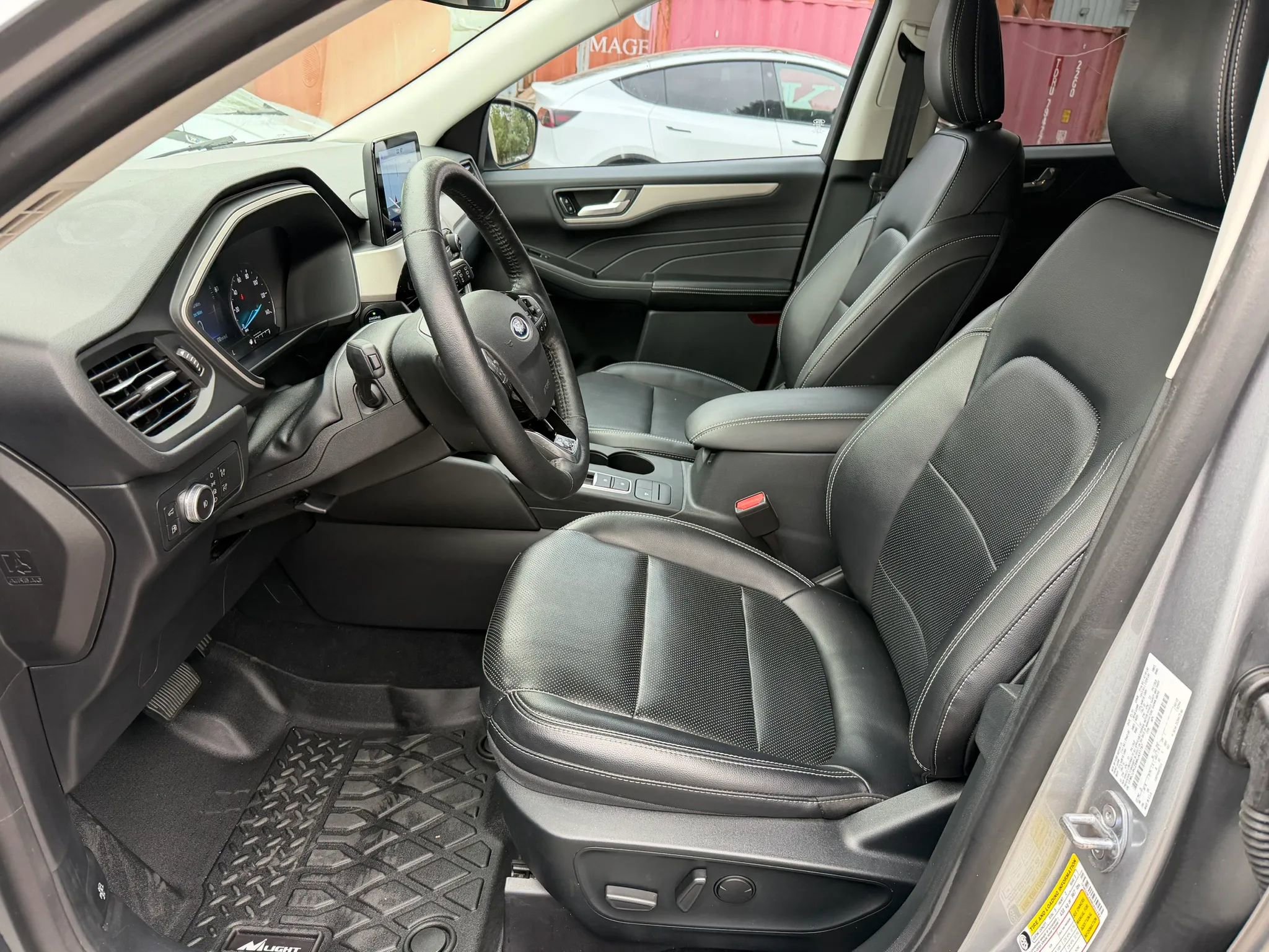 Used 2021 Ford Escape SEL image 15