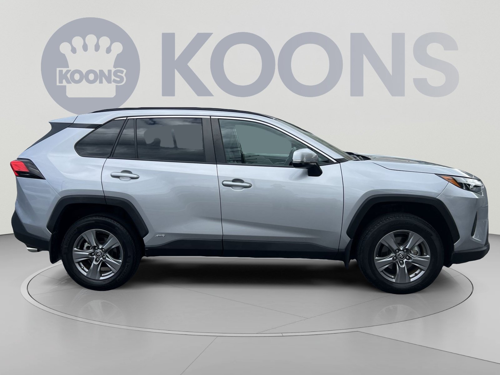 Used 2024 Toyota RAV4 XLE w/ Convenience Package AWD/4WD image 8