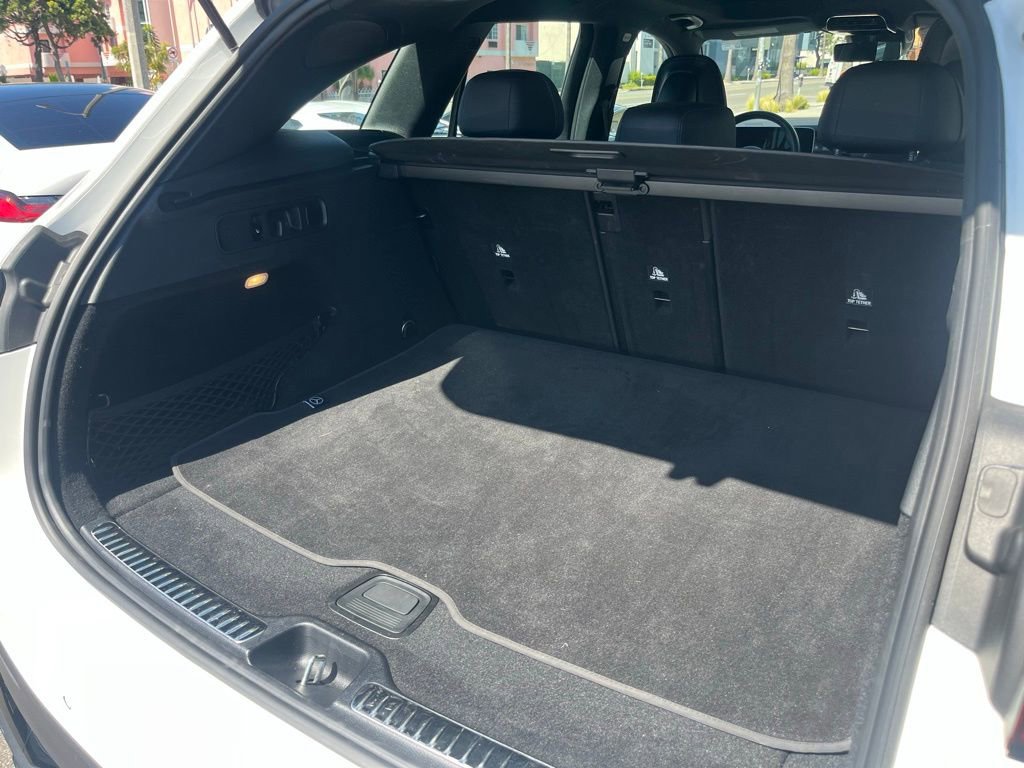 Used 2025 Mercedes-Benz GLC 43 AMG 4MATIC image 8