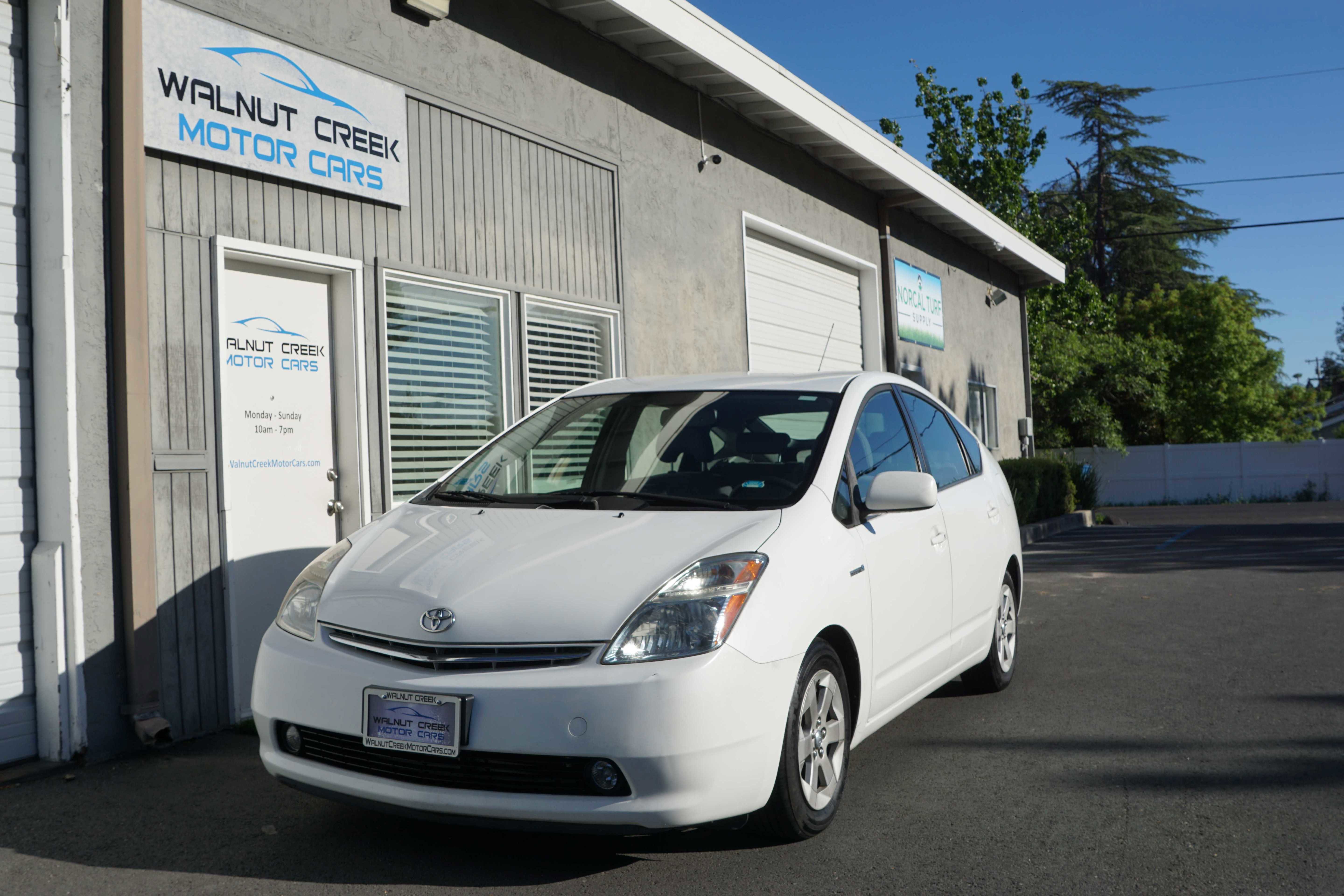 Used 2007 Toyota Prius Touring image 1