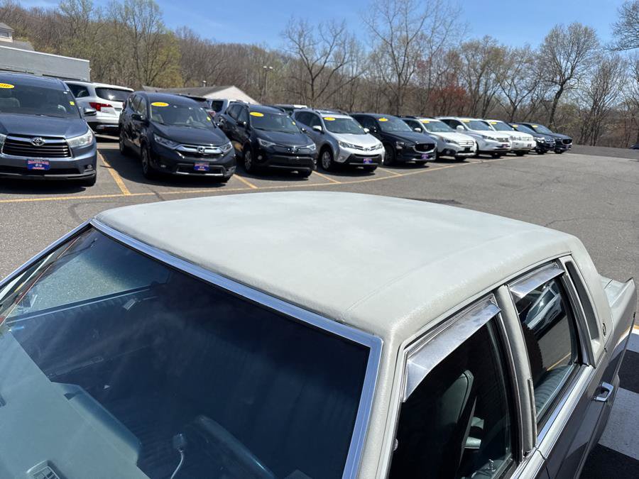 Used 1989 Cadillac Brougham RWD image 9