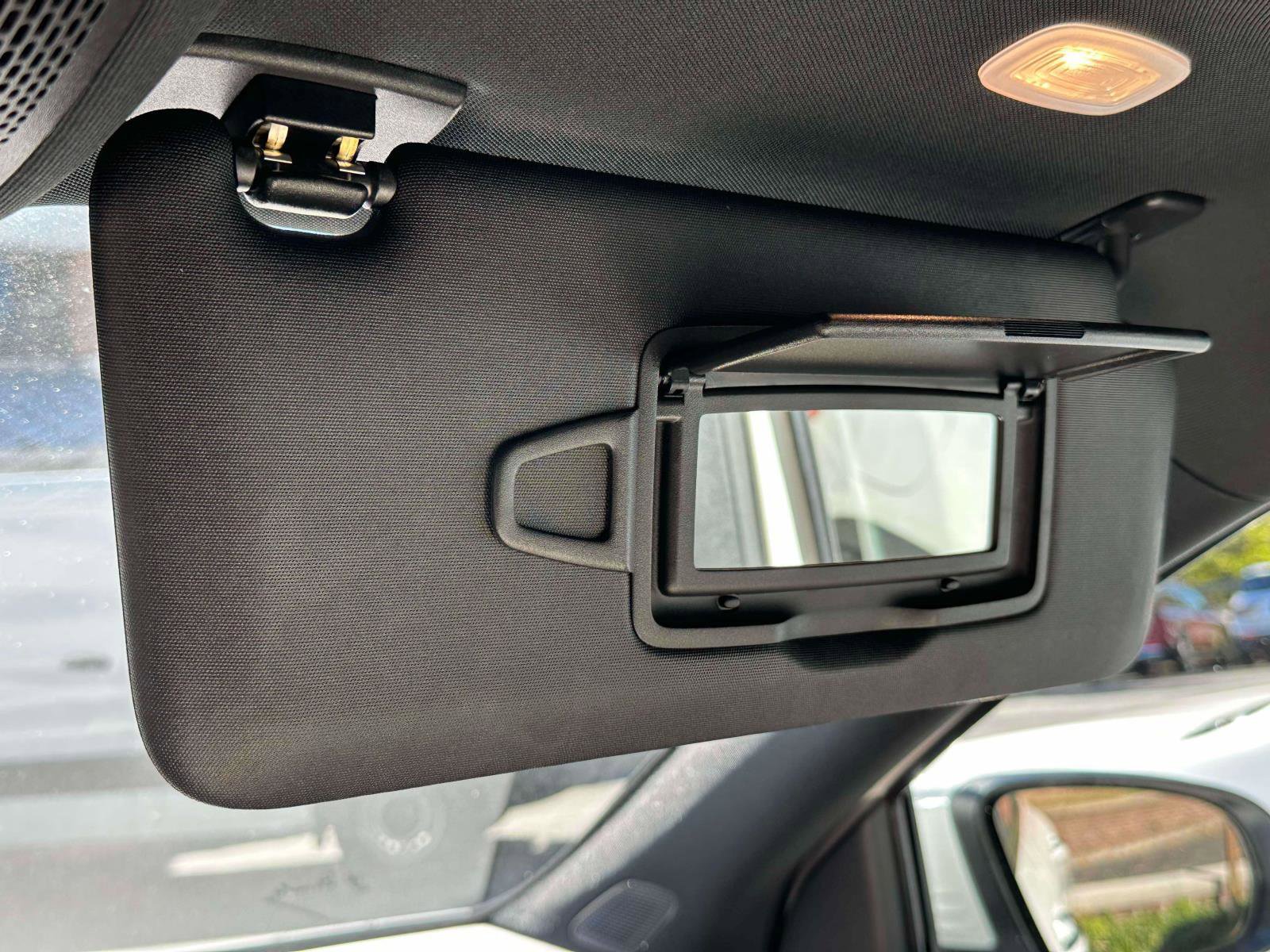 Certified 2025 Mercedes-Benz GLA 250 4MATIC image 27