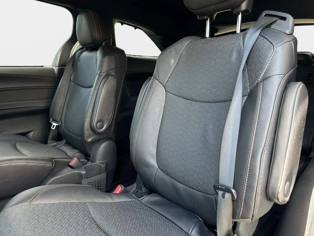 Used 2025 Toyota Sienna Platinum AWD/4WD image 12